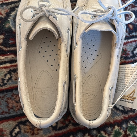 NWT Sperry Topsider - All white - Size 7 - Picture 8 of 8